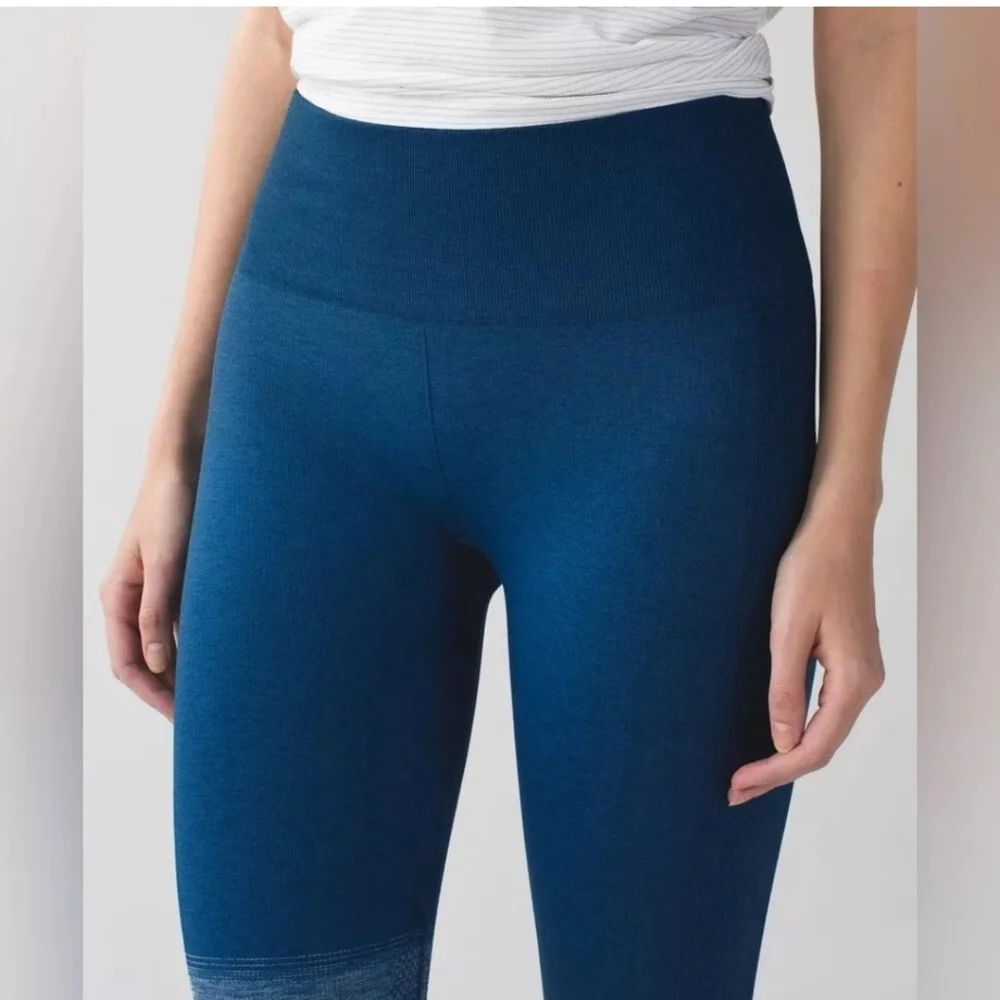Lululemon Seamlessly Street Crop Heathered Poseidon Blue Size 4